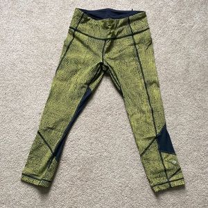 Lululemon yellow and black cropped leggings - size 6